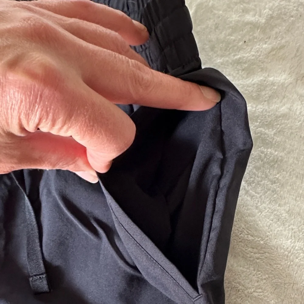 NWOT - Gymshark woman’s Black Athletic Shorts size small - Picture 11 of 12